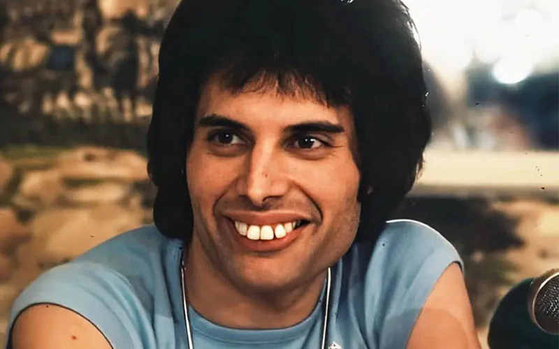 Freddie Mercury’s Teeth: Condition and Treatment Options