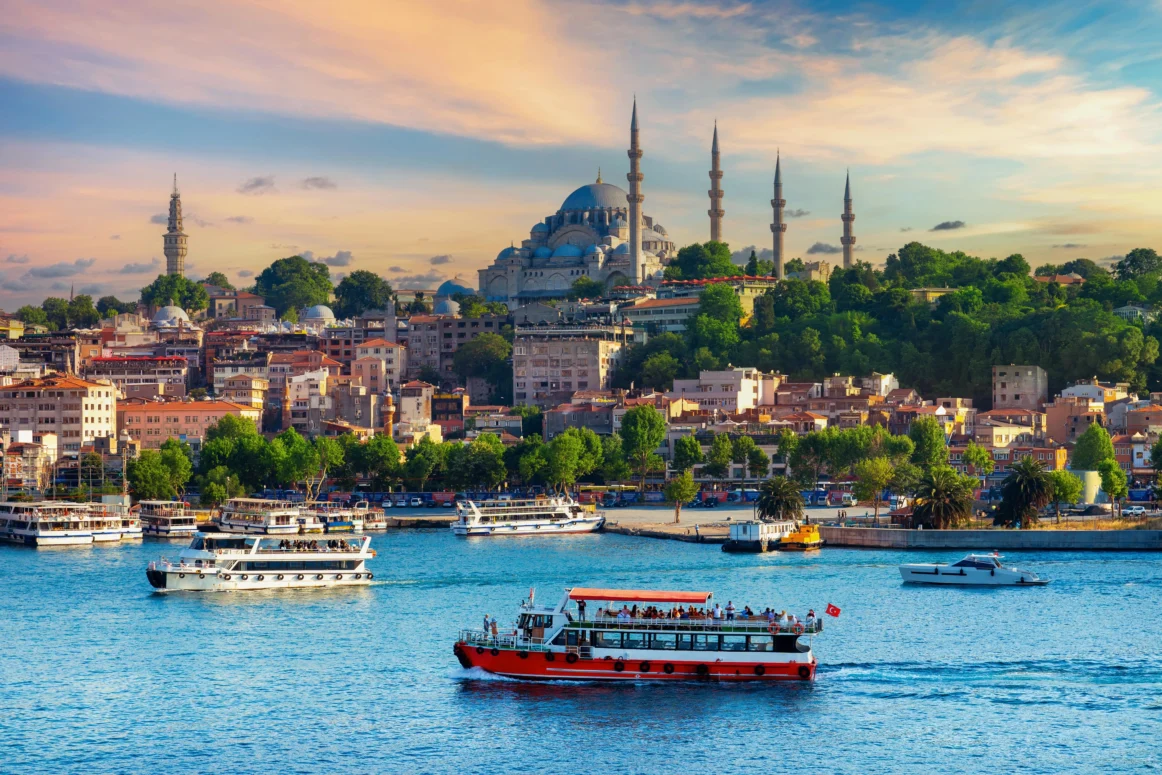 Istanbul: The New Destination for a Brighter Smile