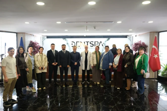 Russian Media Delegation Visits DentSpa During Türkiye Health Tourism Tour